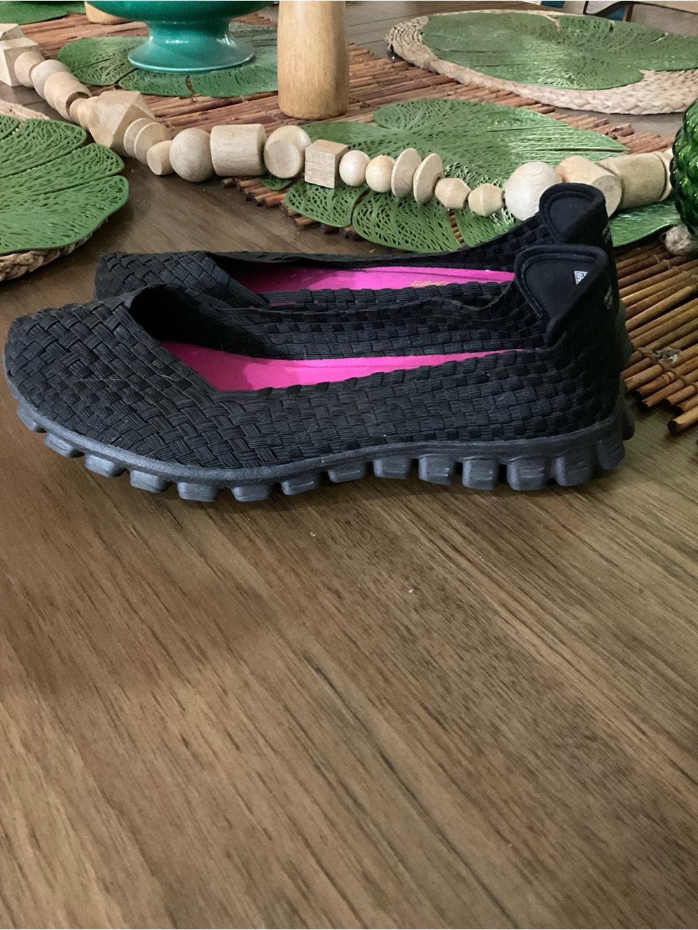Skechers Black Woven Stretchy Walk Casual To Dressy Shoes sz 11